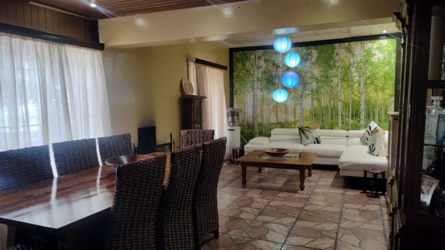 4 Bedroom Property for Sale in Noordhoek Free State